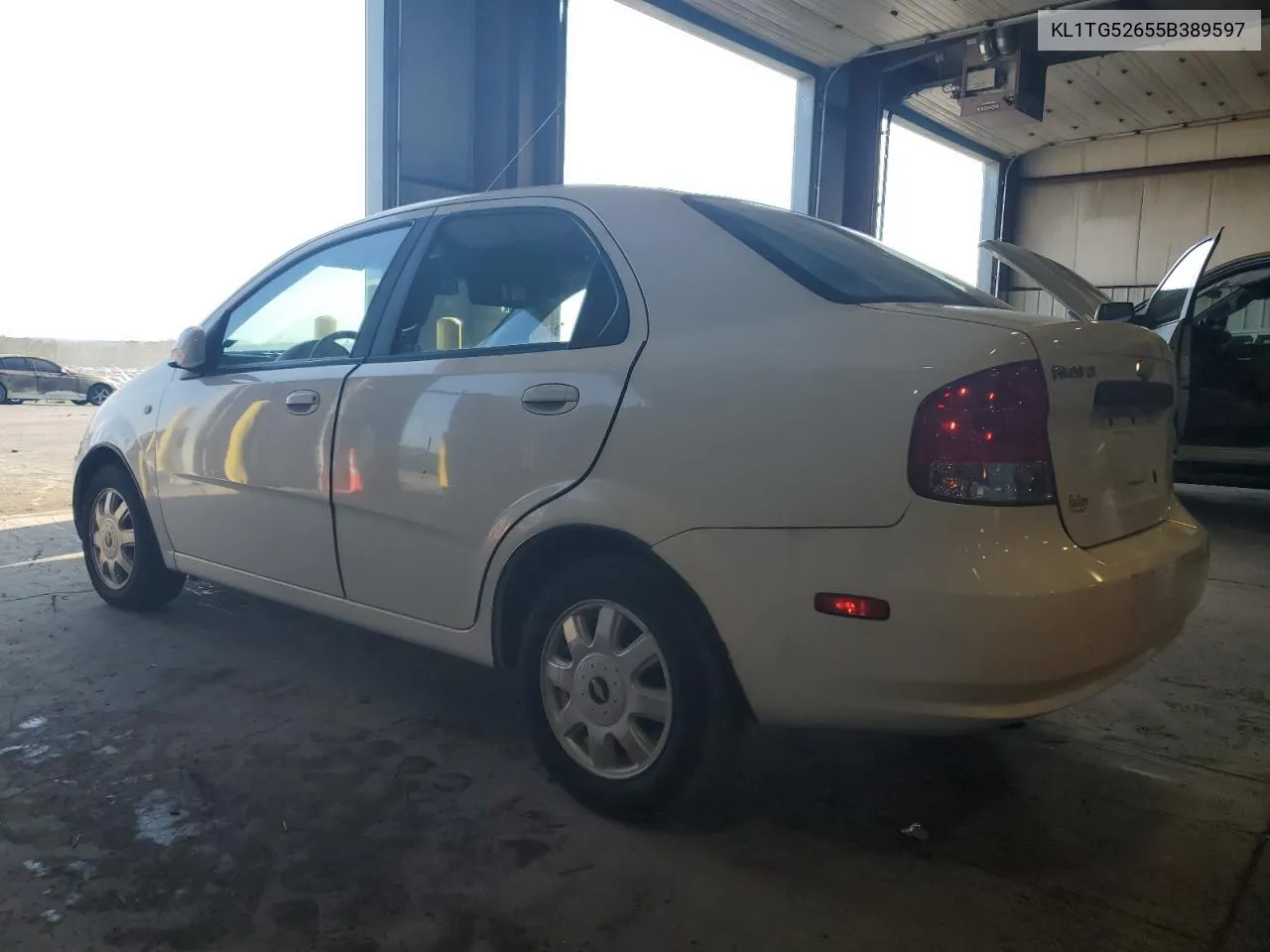 KL1TG52655B389597 2005 Chevrolet Aveo Lt