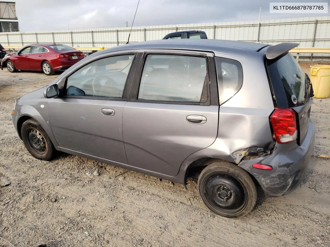 2007 Chevrolet Aveo Base VIN: KL1TD66687B787785 Lot: 69248174