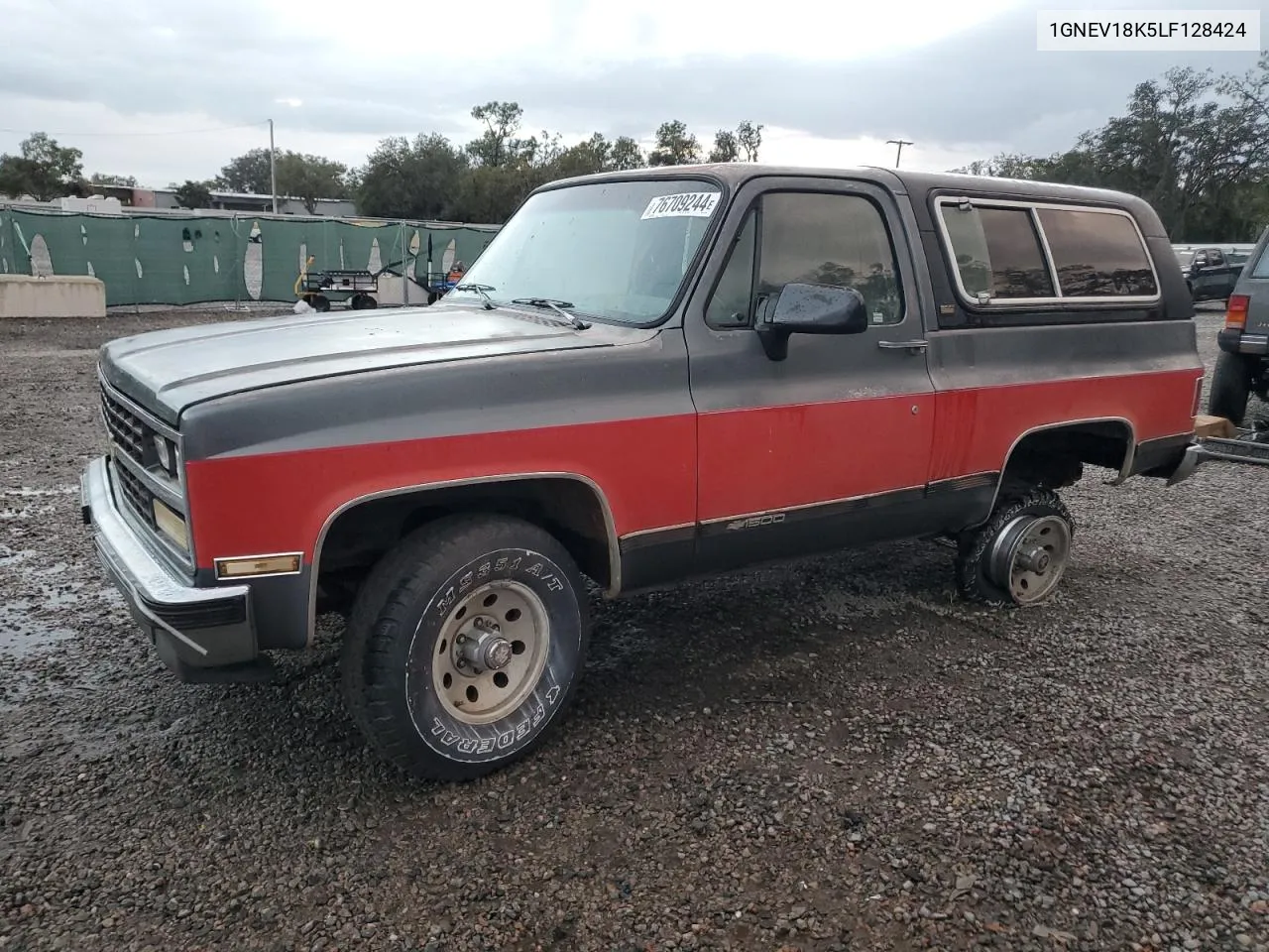 1990 Chevrolet Blazer V10 VIN: 1GNEV18K5LF128424 Lot: 76709244