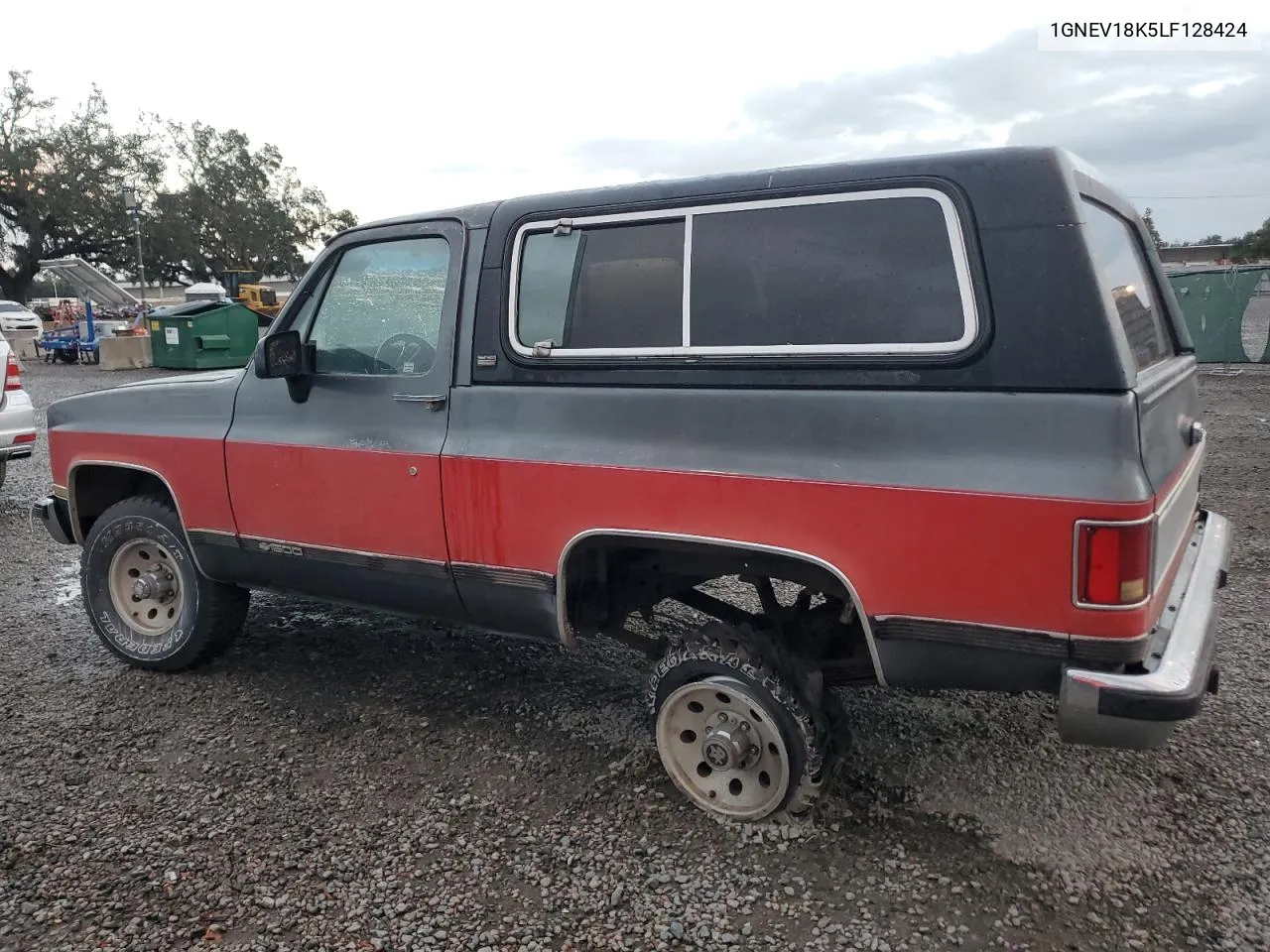 1990 Chevrolet Blazer V10 VIN: 1GNEV18K5LF128424 Lot: 76709244