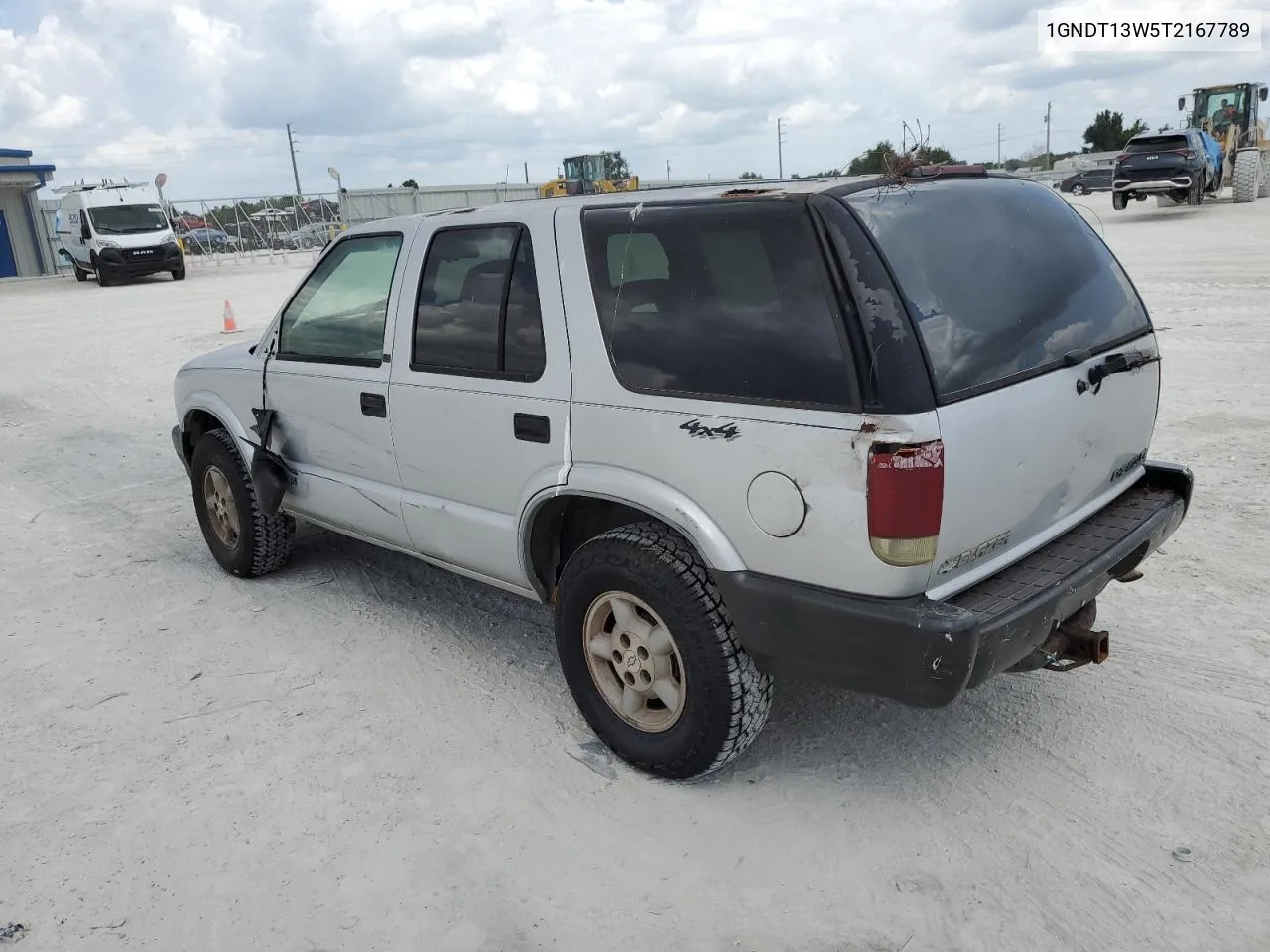 1996 Chevrolet Blazer VIN: 1GNDT13W5T2167789 Lot: 73176674