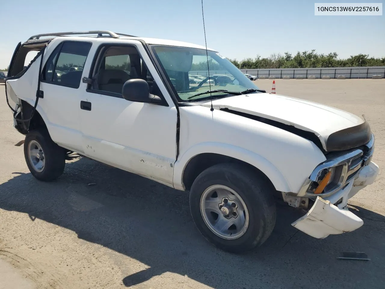 1997 Chevrolet Blazer VIN: 1GNCS13W6V2257616 Lot: 66041074