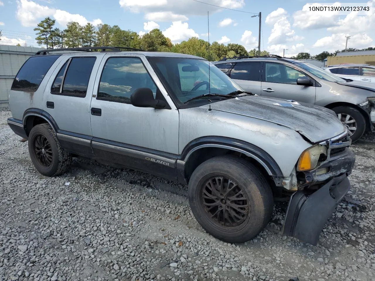 1997 Chevrolet Blazer VIN: 1GNDT13WXV2123743 Lot: 72350454