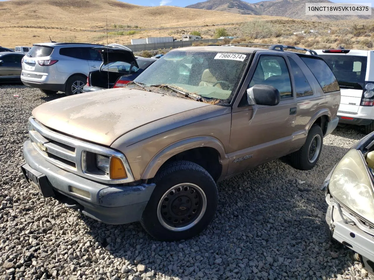 1997 Chevrolet Blazer VIN: 1GNCT18W5VK104375 Lot: 75667574