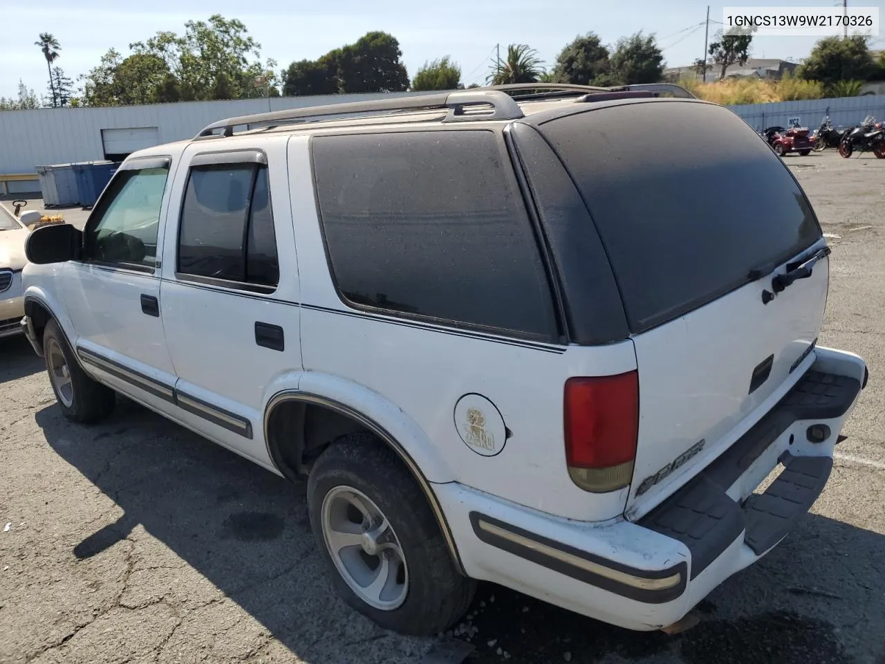 1998 Chevrolet Blazer VIN: 1GNCS13W9W2170326 Lot: 64300524