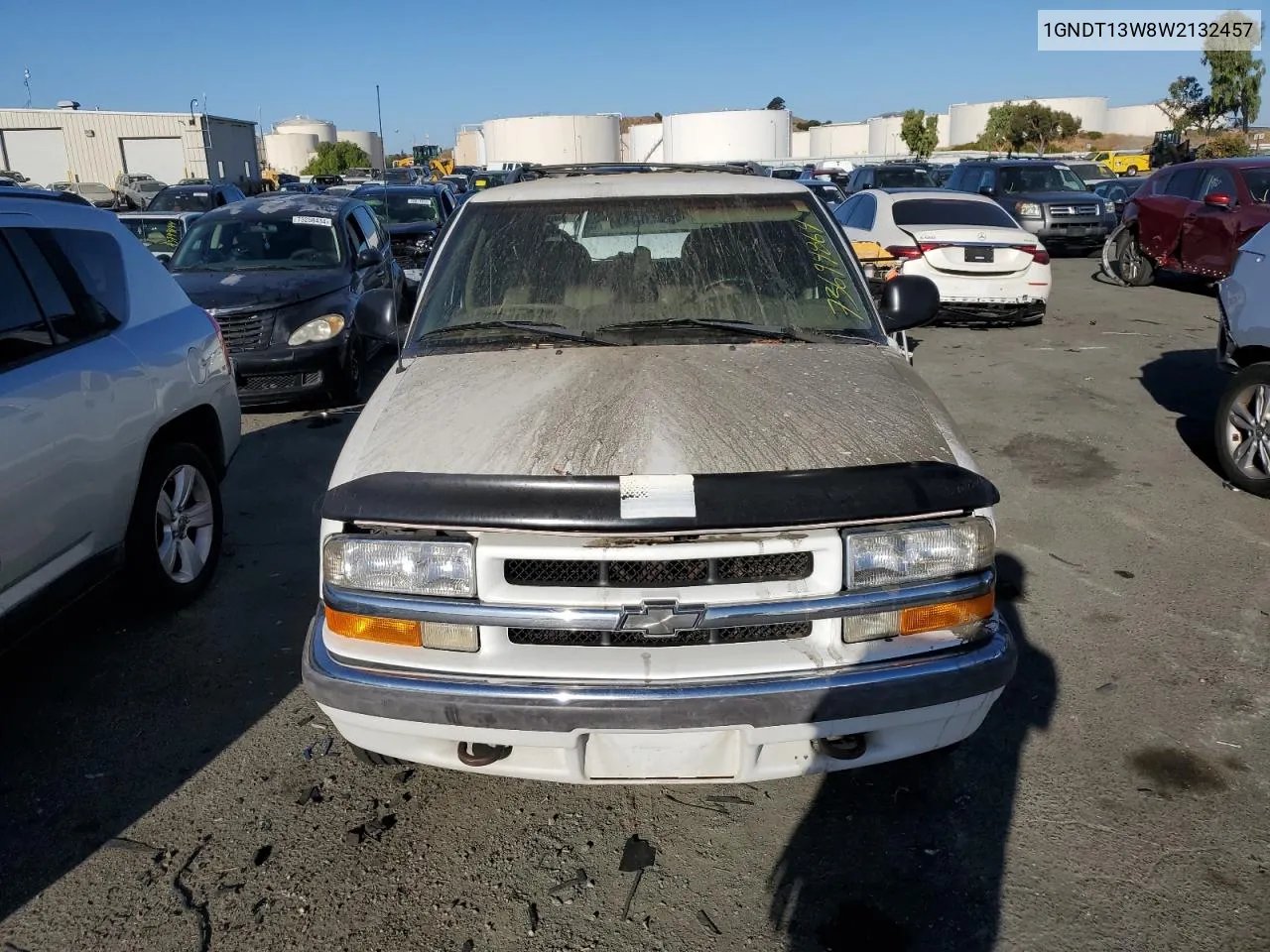 1998 Chevrolet Blazer VIN: 1GNDT13W8W2132457 Lot: 73694864