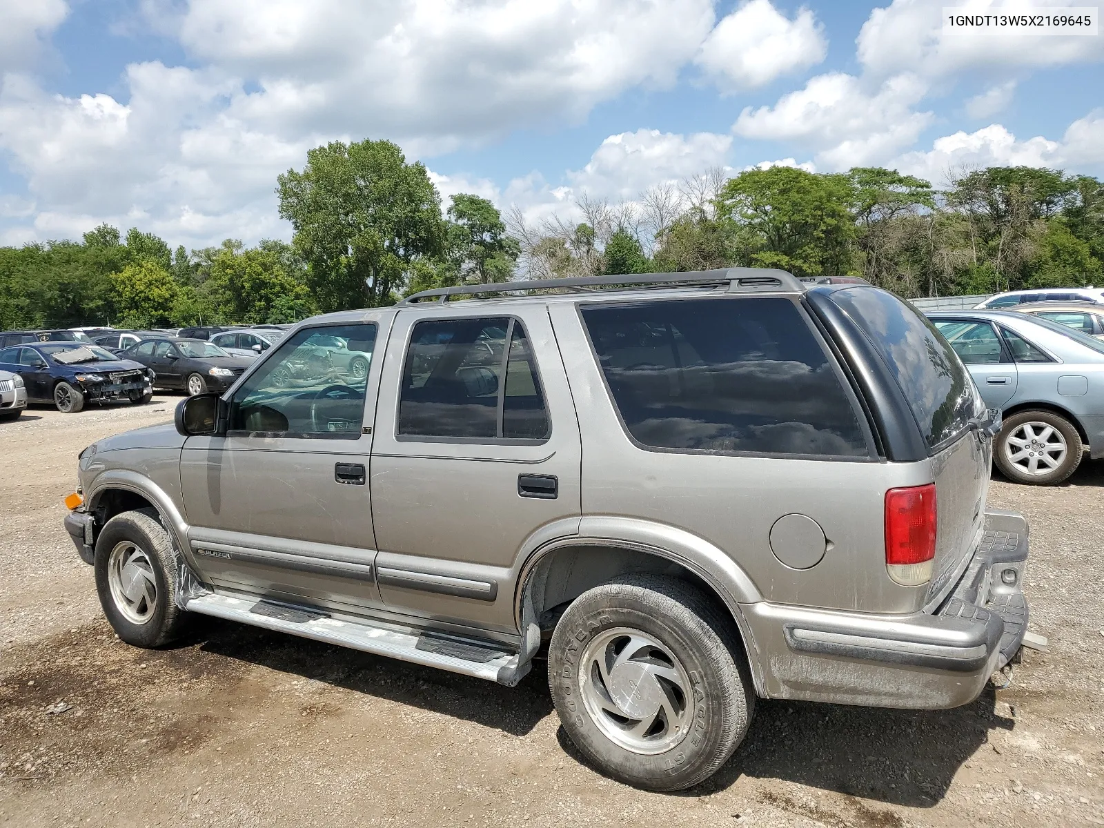 1999 Chevrolet Blazer VIN: 1GNDT13W5X2169645 Lot: 68149384