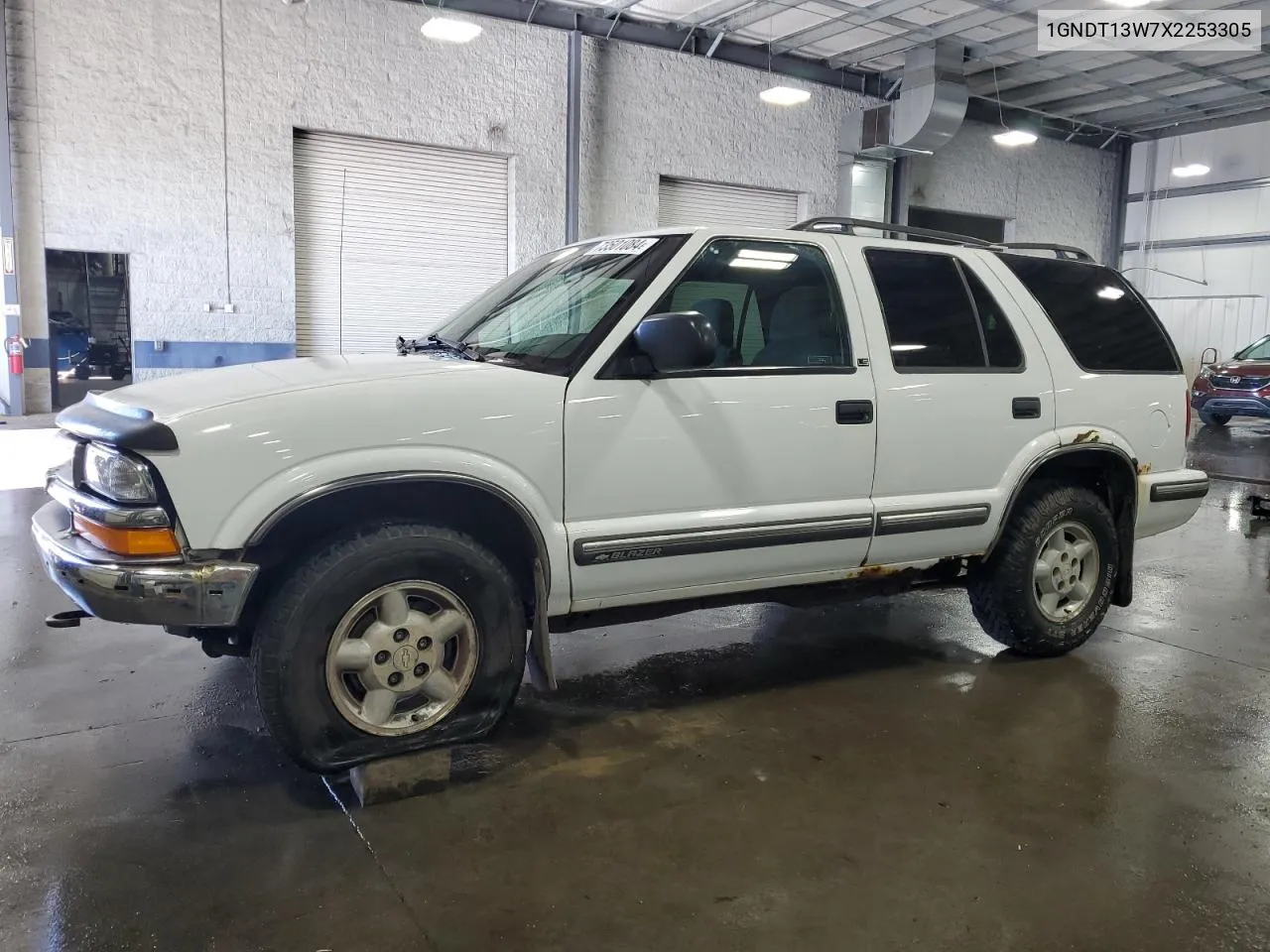 1999 Chevrolet Blazer VIN: 1GNDT13W7X2253305 Lot: 73501084