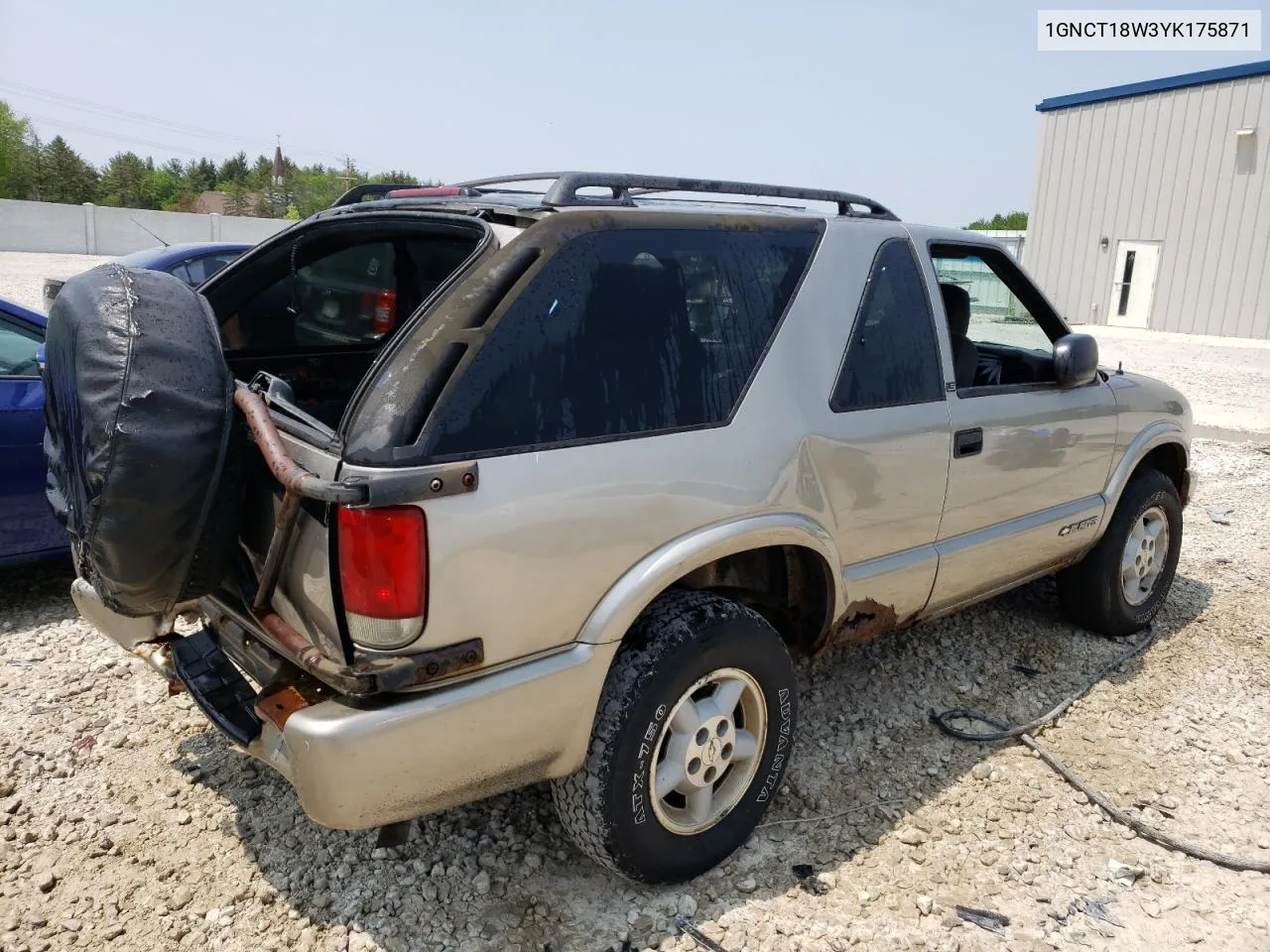 2000 Chevrolet Blazer VIN: 1GNCT18W3YK175871 Lot: 58230204