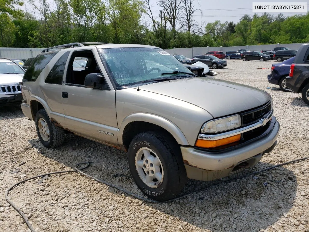 2000 Chevrolet Blazer VIN: 1GNCT18W3YK175871 Lot: 58230204