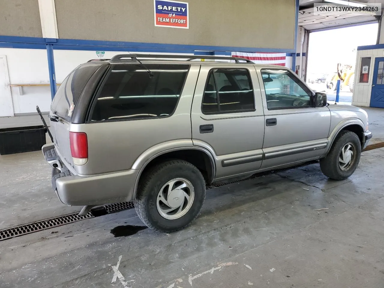 2000 Chevrolet Blazer VIN: 1GNDT13WXY2344263 Lot: 68523484