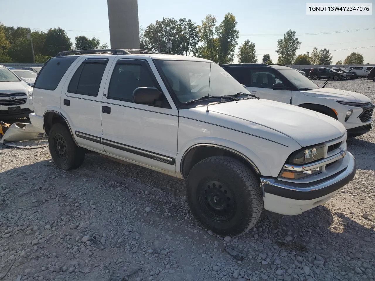 2000 Chevrolet Blazer VIN: 1GNDT13W4Y2347076 Lot: 71243984