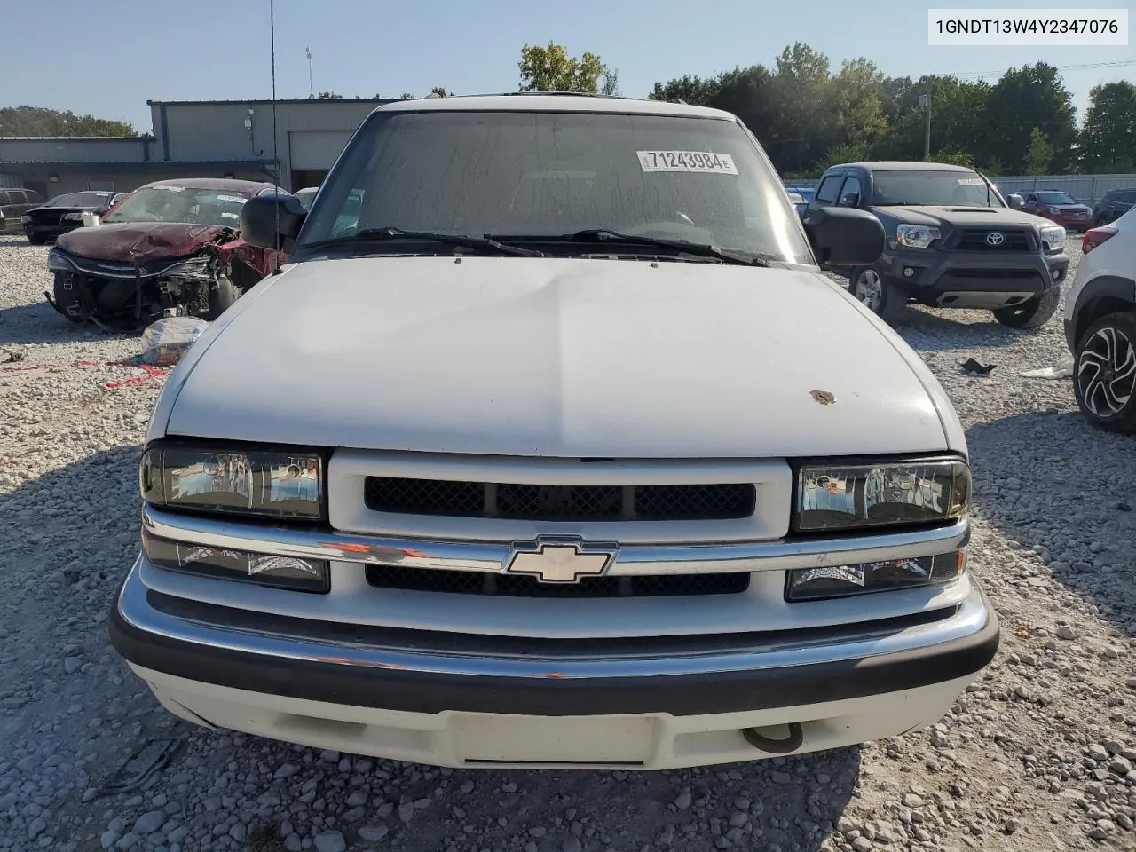 2000 Chevrolet Blazer VIN: 1GNDT13W4Y2347076 Lot: 71243984