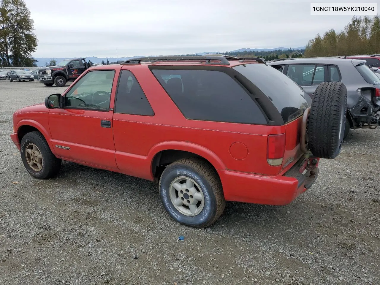 2000 Chevrolet Blazer VIN: 1GNCT18W5YK210040 Lot: 73253404