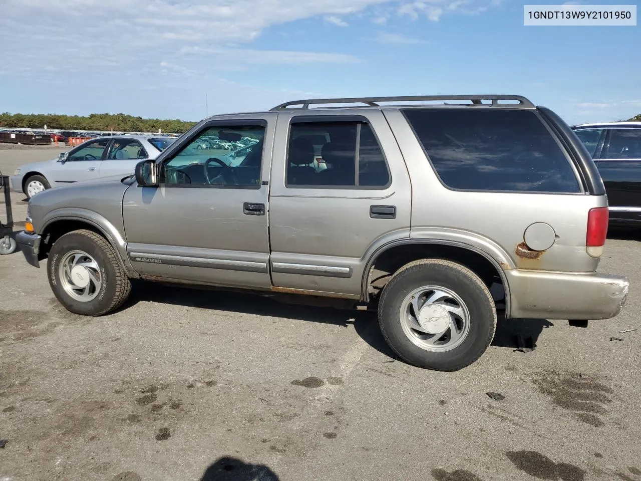 2000 Chevrolet Blazer VIN: 1GNDT13W9Y2101950 Lot: 75248194