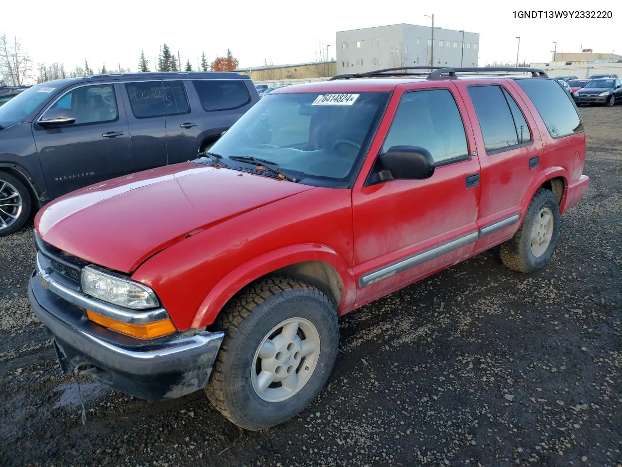 2000 Chevrolet Blazer VIN: 1GNDT13W9Y2332220 Lot: 76414824