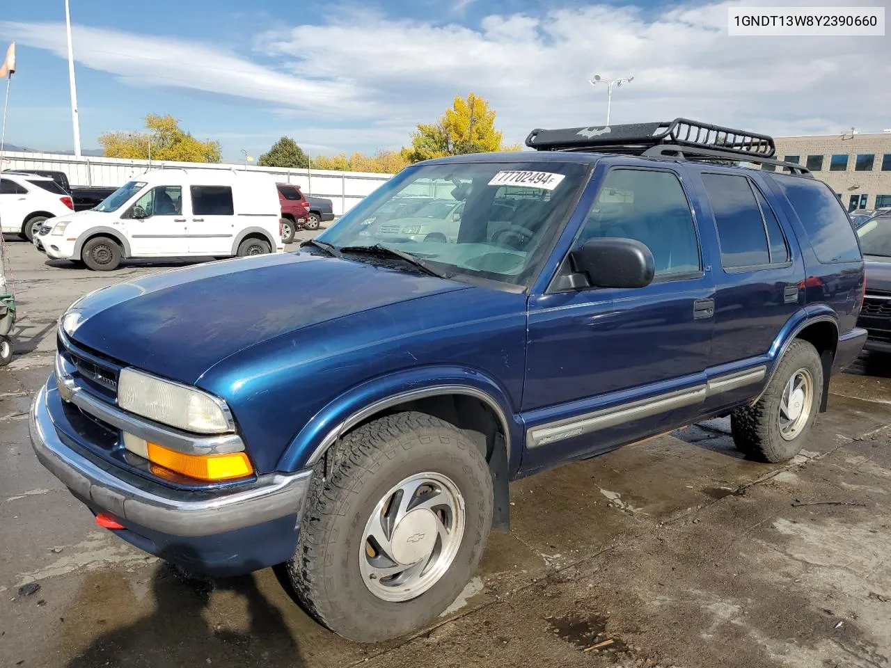 2000 Chevrolet Blazer VIN: 1GNDT13W8Y2390660 Lot: 77702494