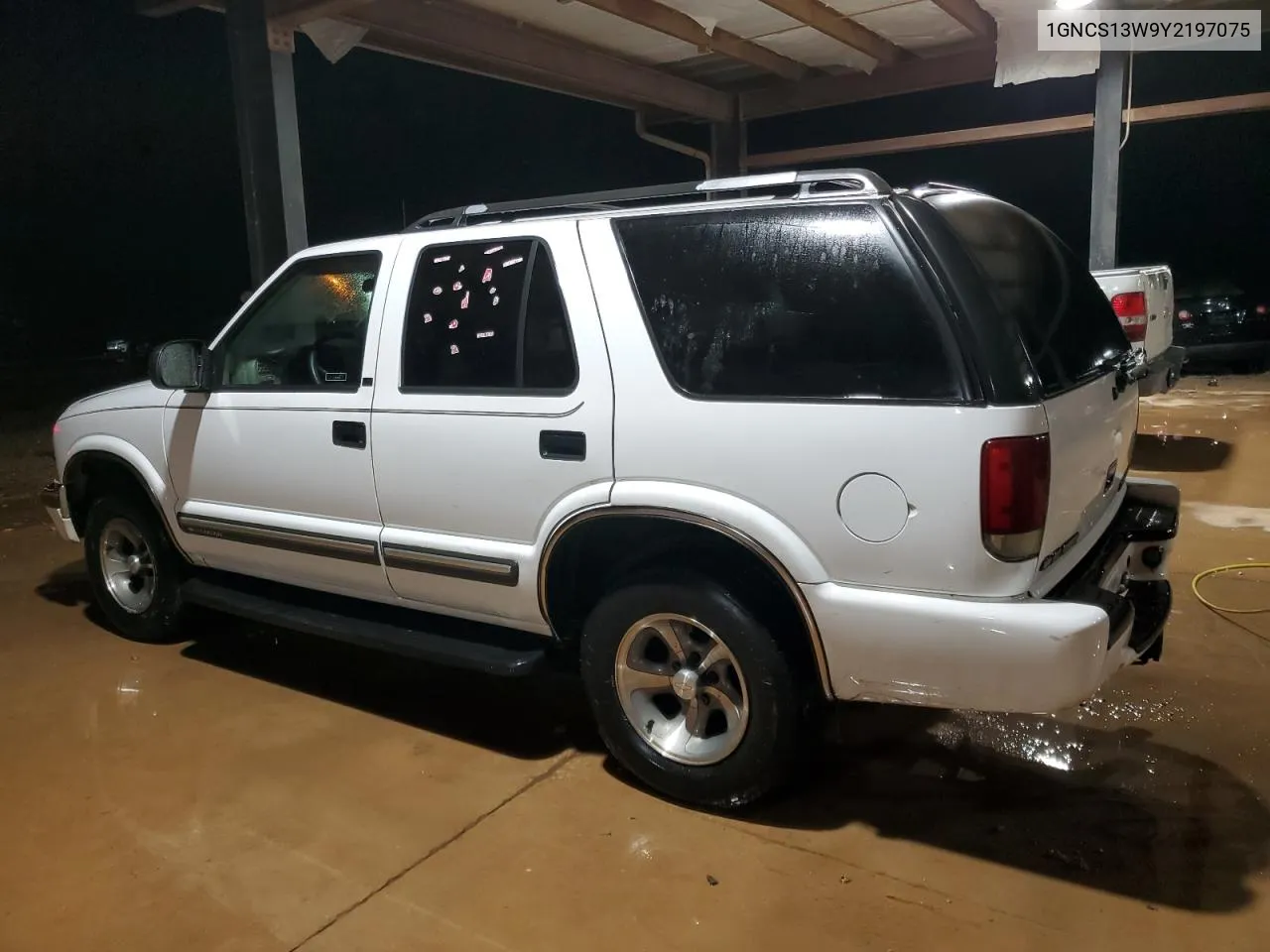 2000 Chevrolet Blazer VIN: 1GNCS13W9Y2197075 Lot: 78605864