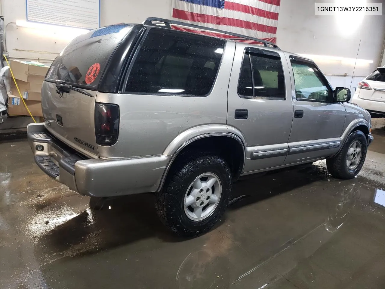 2000 Chevrolet Blazer VIN: 1GNDT13W3Y2216351 Lot: 79067624