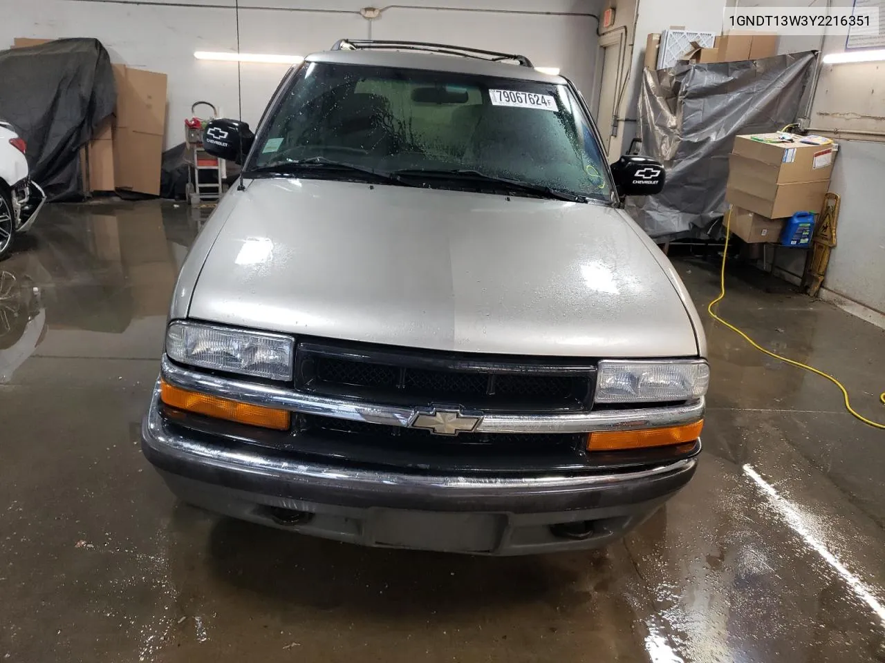 2000 Chevrolet Blazer VIN: 1GNDT13W3Y2216351 Lot: 79067624