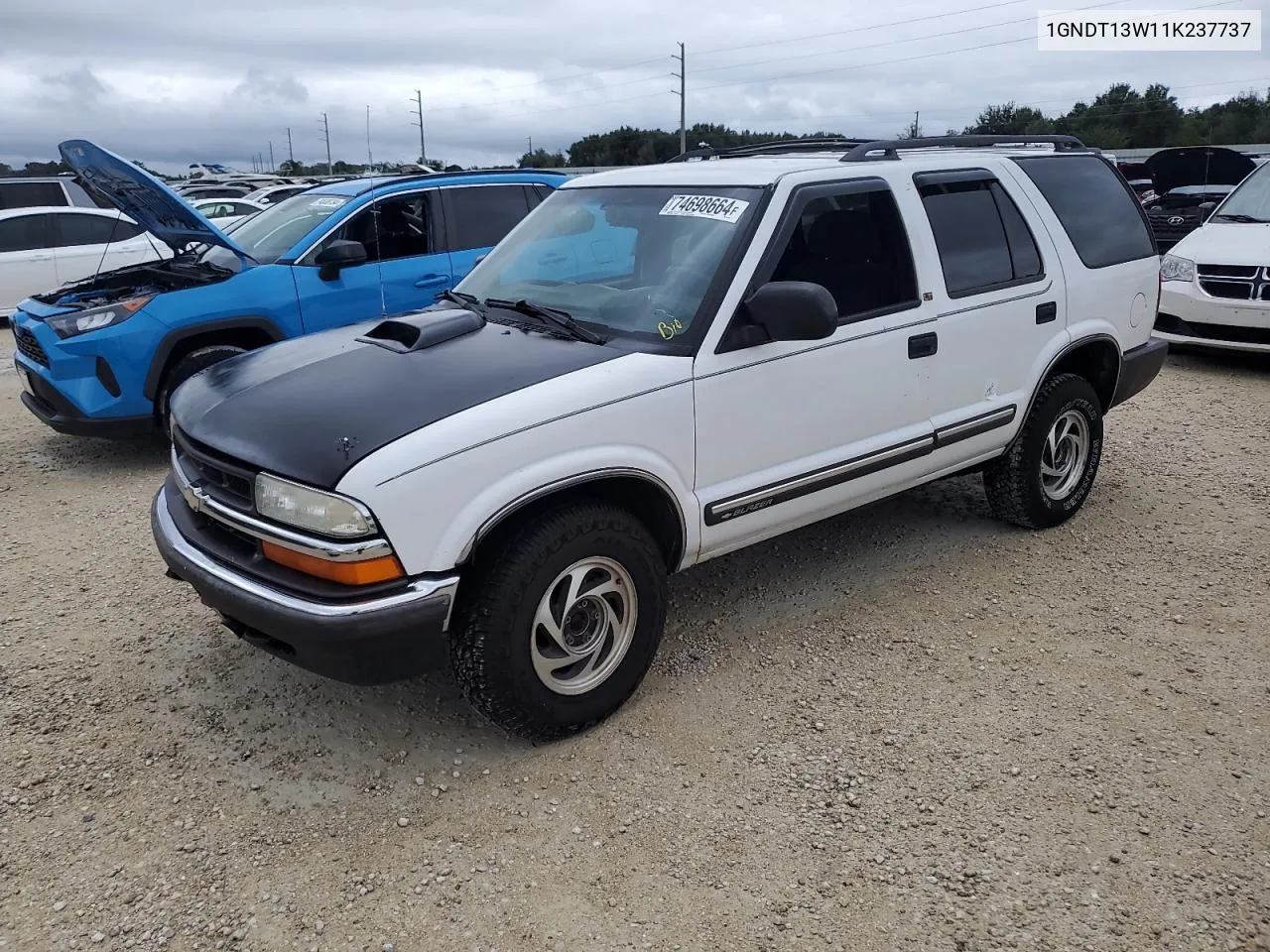 2001 Chevrolet Blazer VIN: 1GNDT13W11K237737 Lot: 74698664