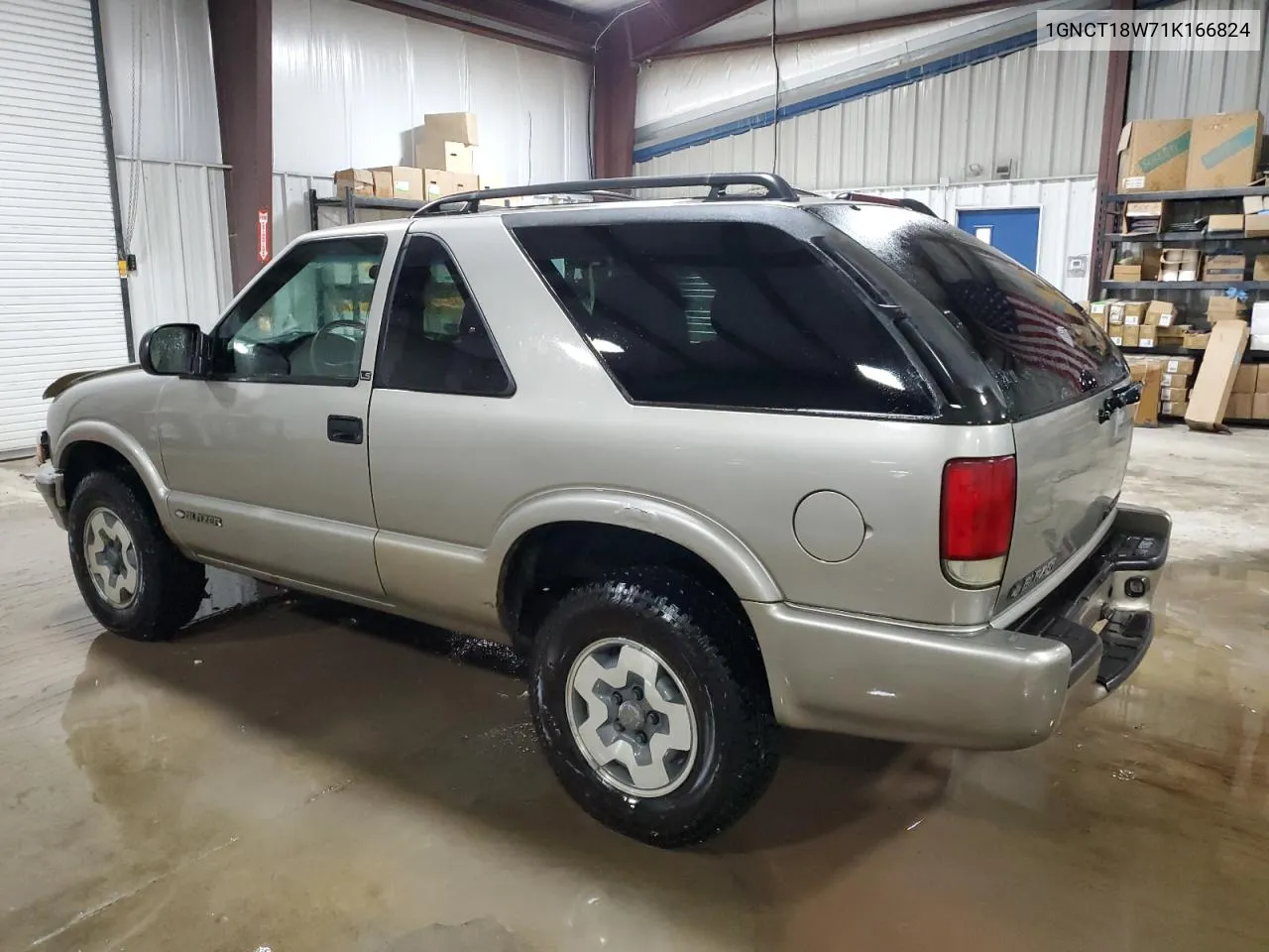 2001 Chevrolet Blazer VIN: 1GNCT18W71K166824 Lot: 74954344