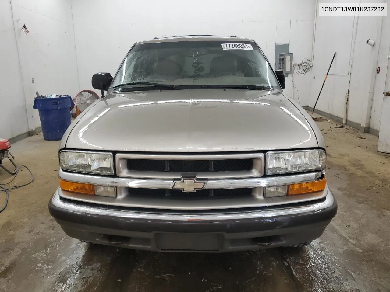 1GNDT13W81K237282 2001 Chevrolet Blazer