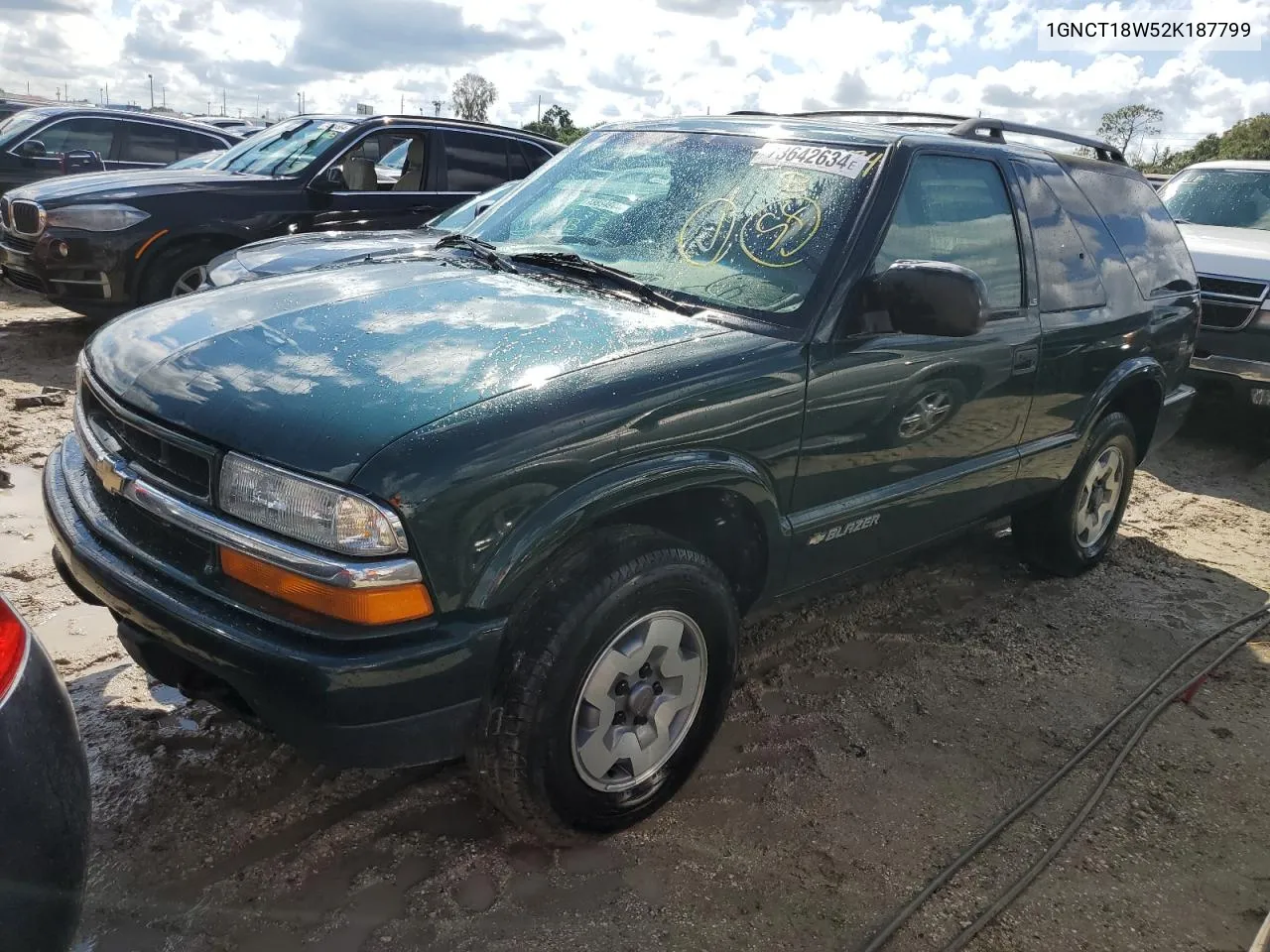 2002 Chevrolet Blazer VIN: 1GNCT18W52K187799 Lot: 73642634