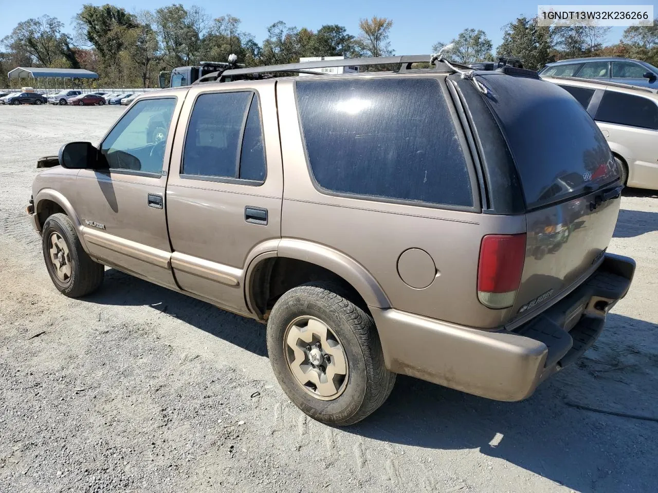 2002 Chevrolet Blazer VIN: 1GNDT13W32K236266 Lot: 77162424