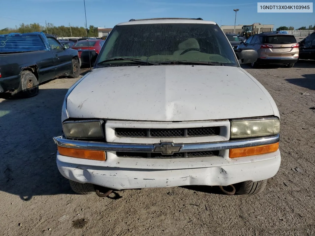 2004 Chevrolet Blazer VIN: 1GNDT13X04K103945 Lot: 73645864