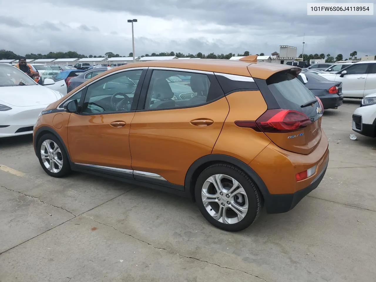 1G1FW6S06J4118954 2018 Chevrolet Bolt Ev Lt