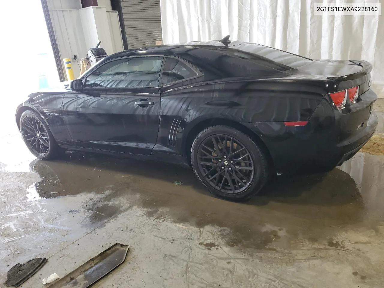 2010 Chevrolet Camaro Ss VIN: 2G1FS1EWXA9228160 Lot: 69682134