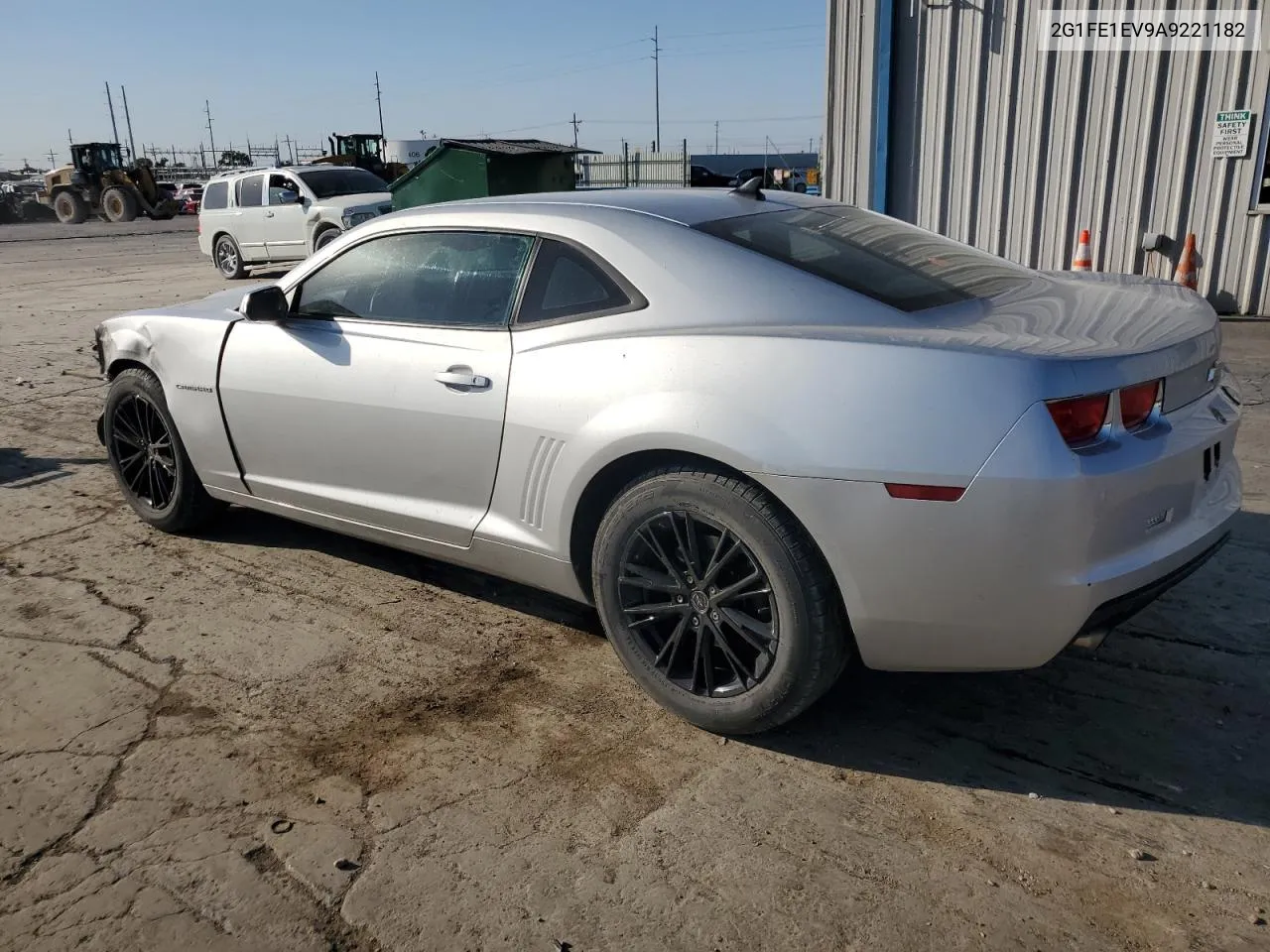 2010 Chevrolet Camaro Ls VIN: 2G1FE1EV9A9221182 Lot: 73993844