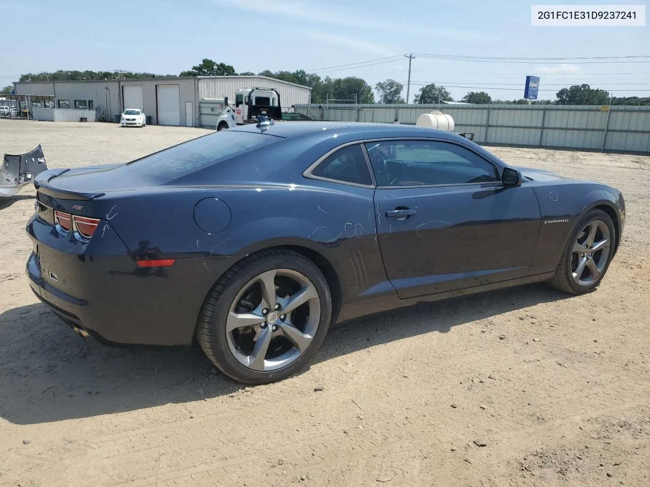 2013 Chevrolet Camaro Lt VIN: 2G1FC1E31D9237241 Lot: 68531654