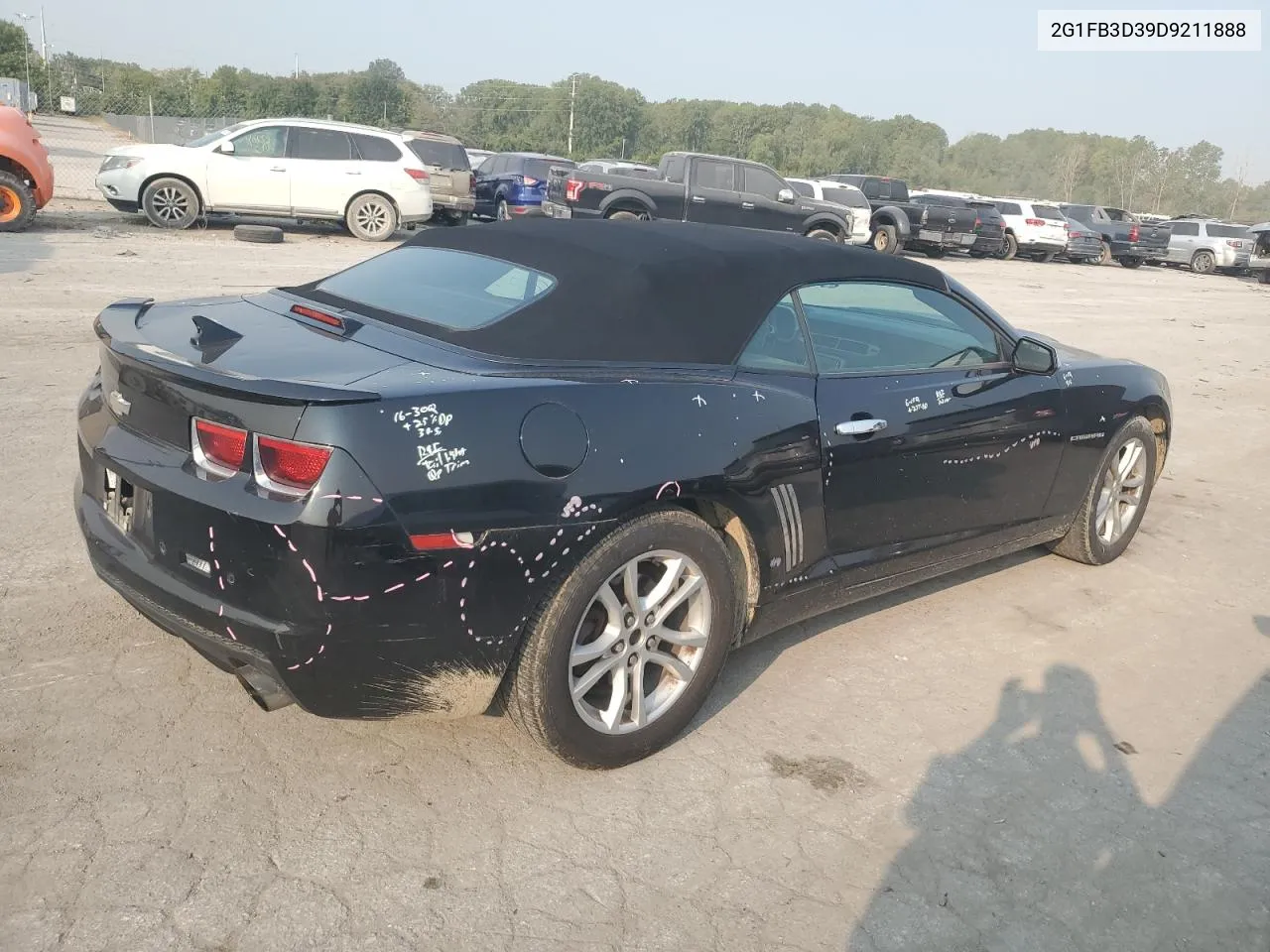 2013 Chevrolet Camaro Lt VIN: 2G1FB3D39D9211888 Lot: 70688144