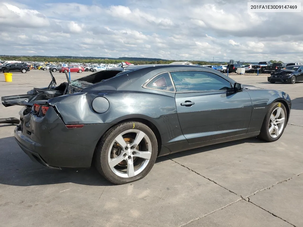 2013 Chevrolet Camaro Ls VIN: 2G1FA1E30D9147469 Lot: 71776364