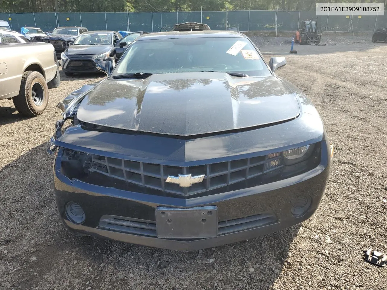 2013 Chevrolet Camaro Ls VIN: 2G1FA1E39D9108752 Lot: 71796364