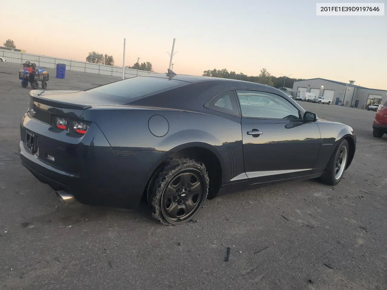 2013 Chevrolet Camaro Ls VIN: 2G1FE1E39D9197646 Lot: 76121444