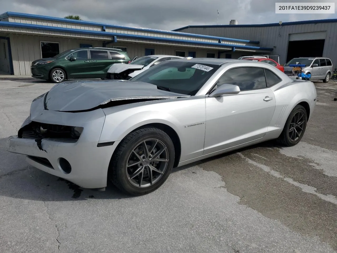 2013 Chevrolet Camaro Ls VIN: 2G1FA1E39D9239437 Lot: 77375144