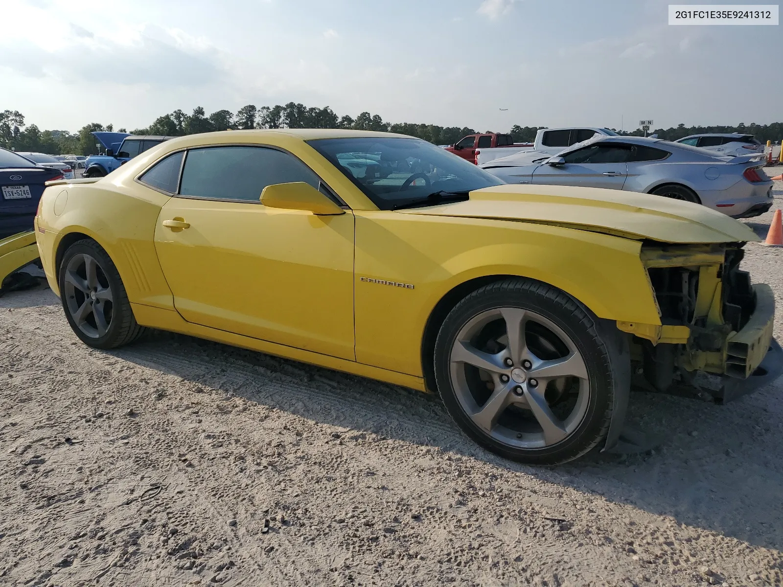 2014 Chevrolet Camaro Lt VIN: 2G1FC1E35E9241312 Lot: 68285894