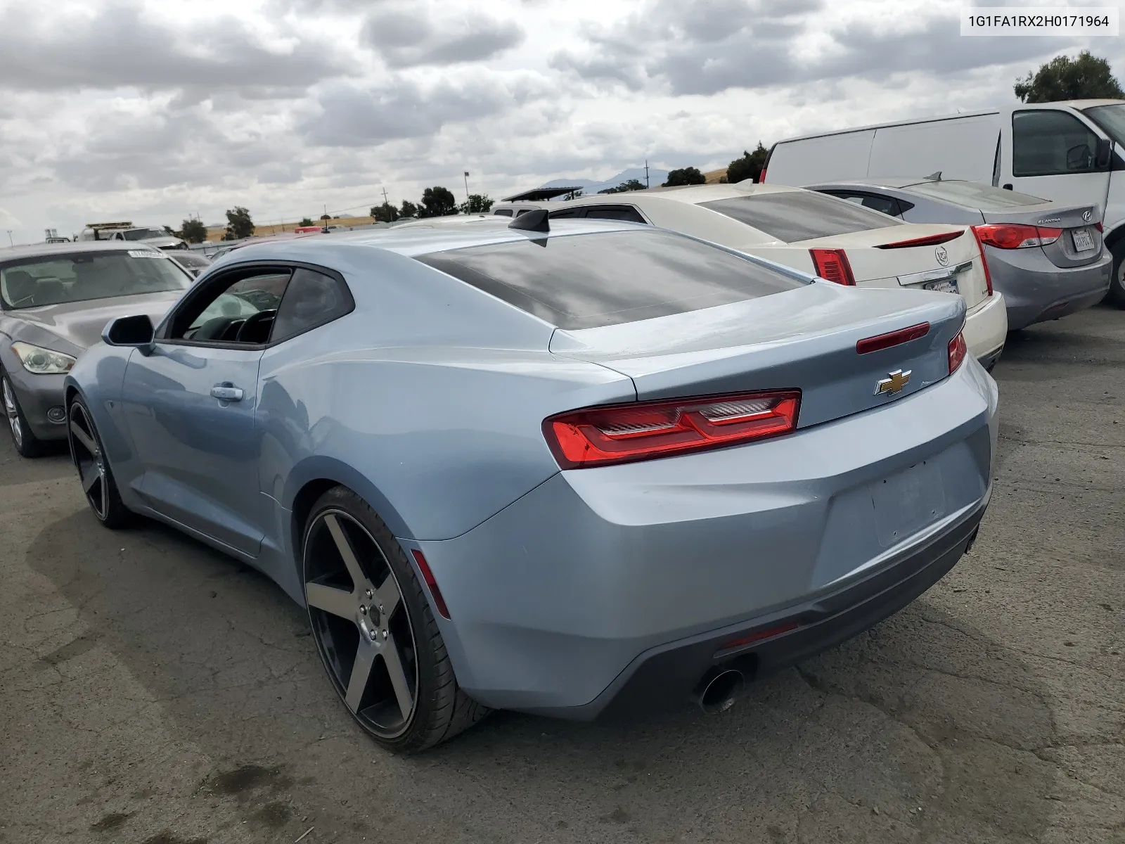 2017 Chevrolet Camaro Ls VIN: 1G1FA1RX2H0171964 Lot: 68133924