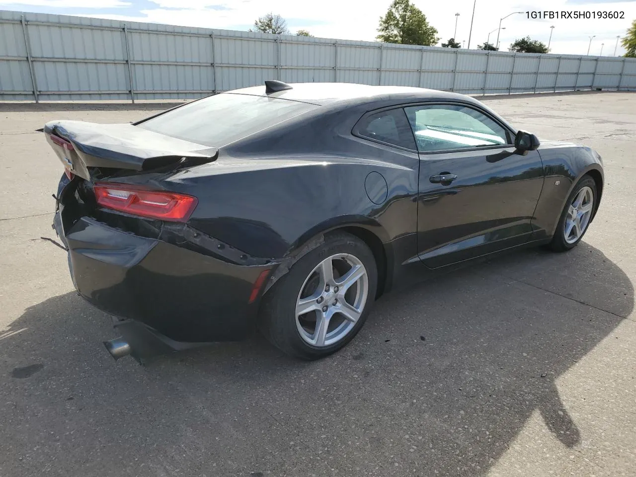 2017 Chevrolet Camaro Lt VIN: 1G1FB1RX5H0193602 Lot: 75923574