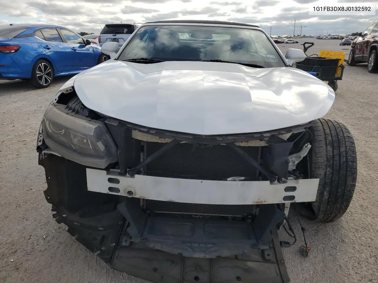 1G1FB3DX8J0132592 2018 Chevrolet Camaro Lt