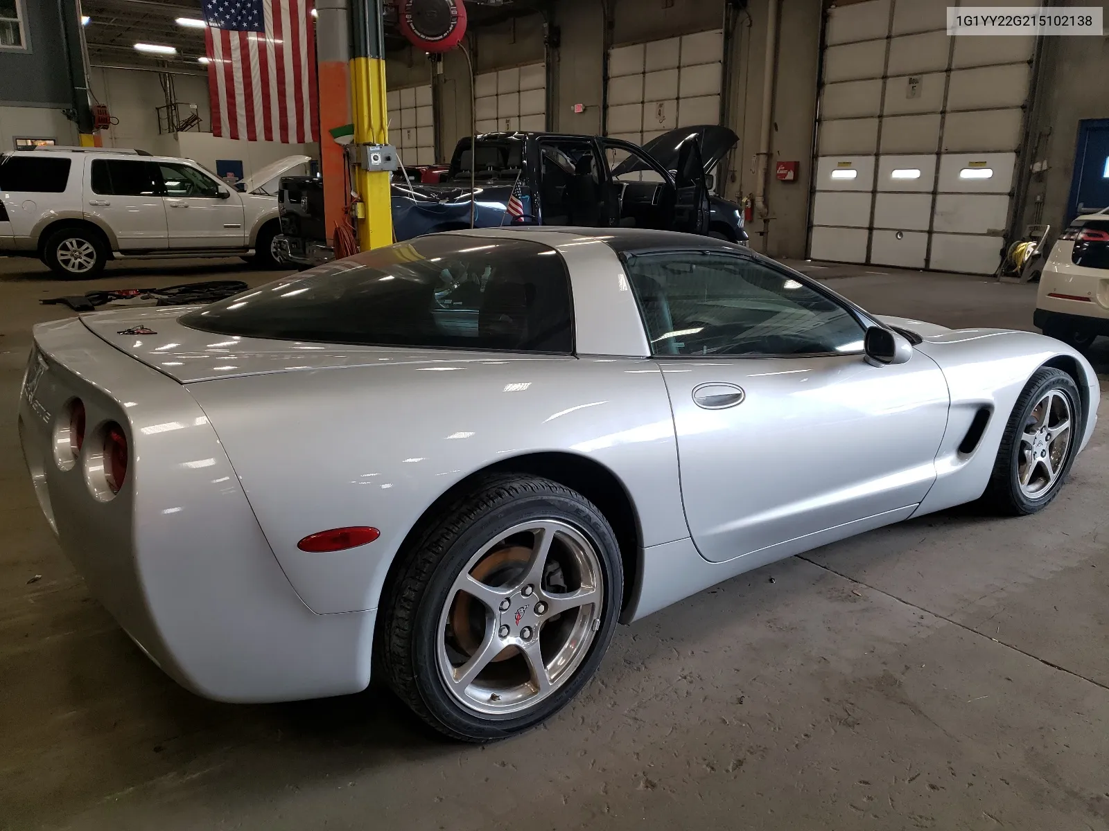 2001 Chevrolet Corvette VIN: 1G1YY22G215102138 Lot: 68032274