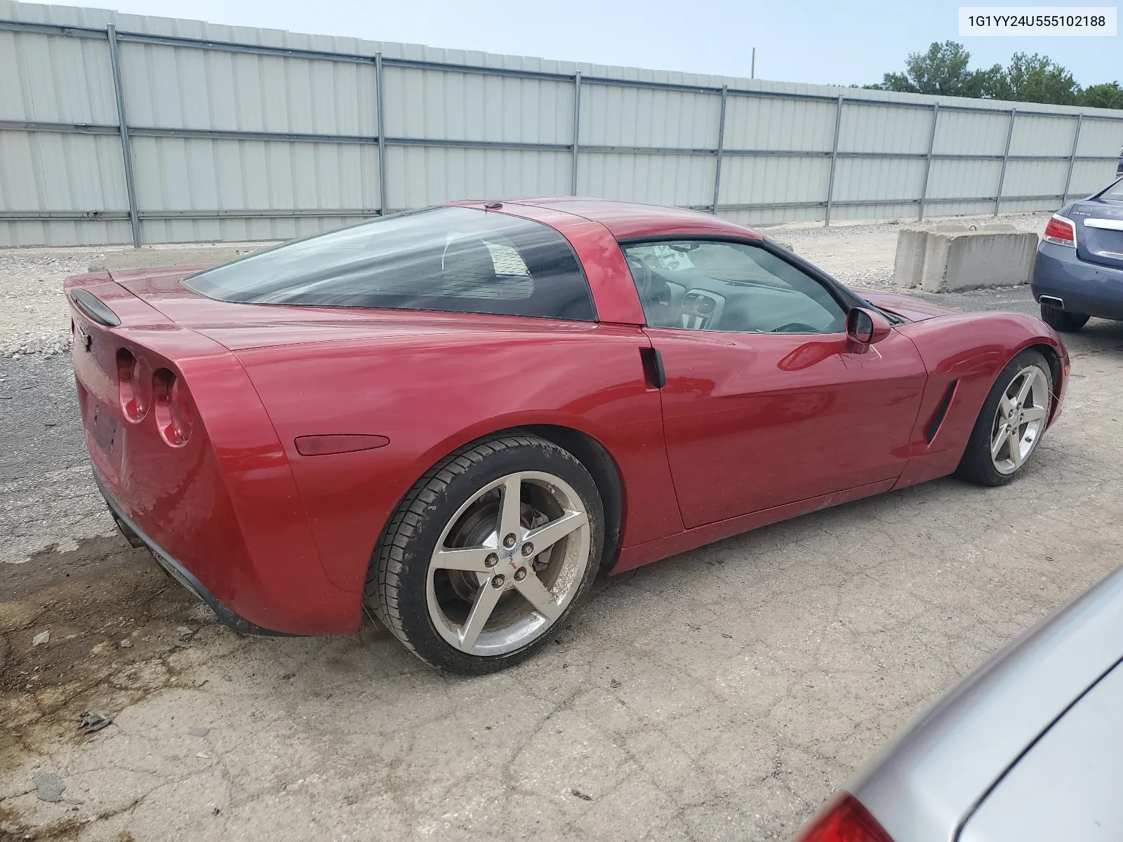 1G1YY24U555102188 2005 Chevrolet Corvette