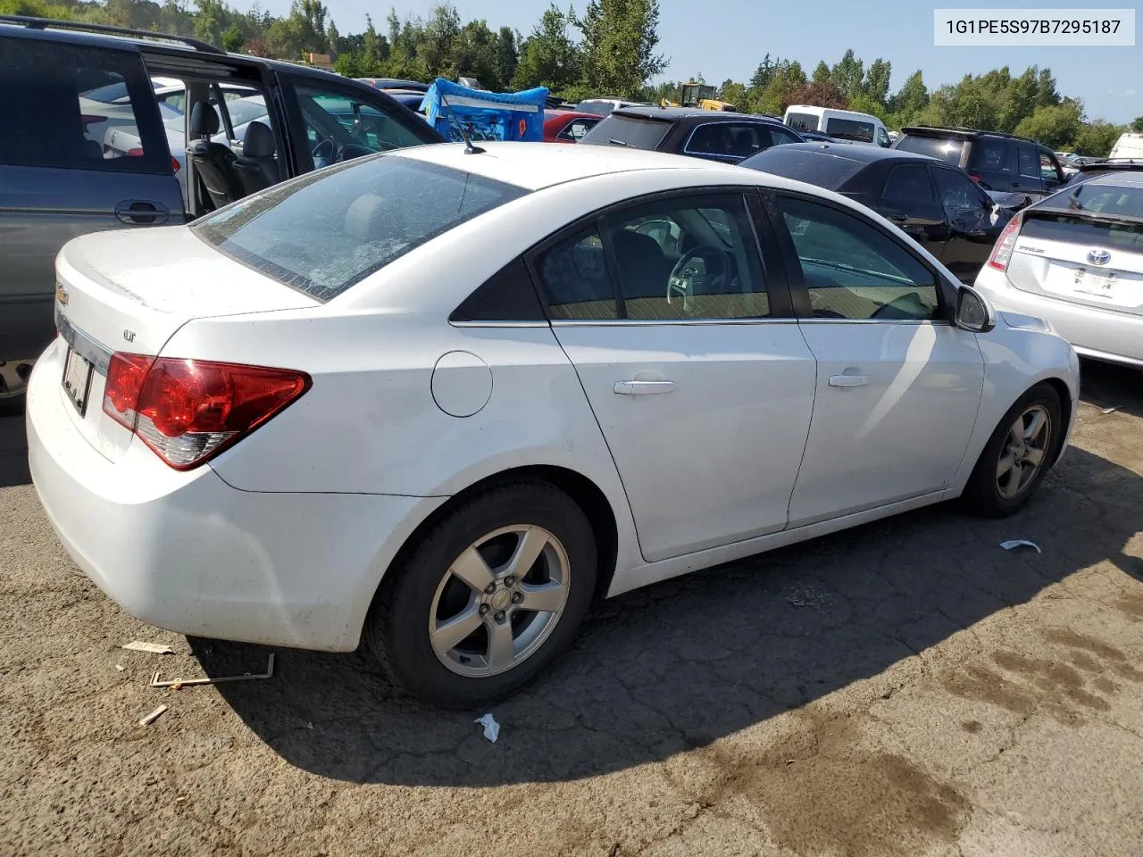 1G1PE5S97B7295187 2011 Chevrolet Cruze Lt