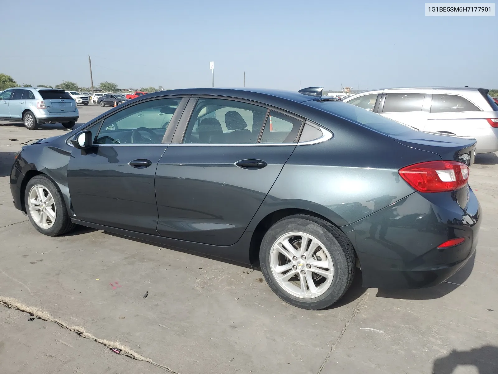 1G1BE5SM6H7177901 2017 Chevrolet Cruze Lt