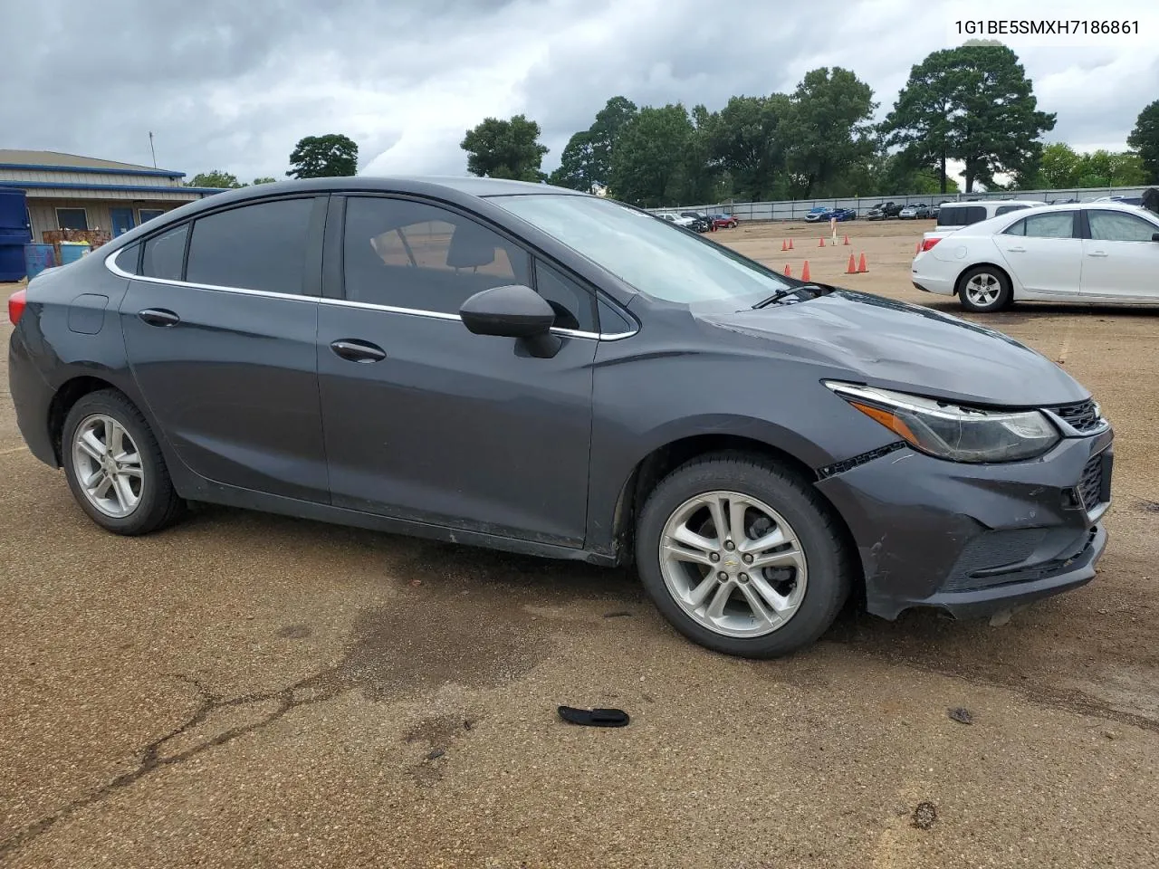 2017 Chevrolet Cruze Lt VIN: 1G1BE5SMXH7186861 Lot: 64511374