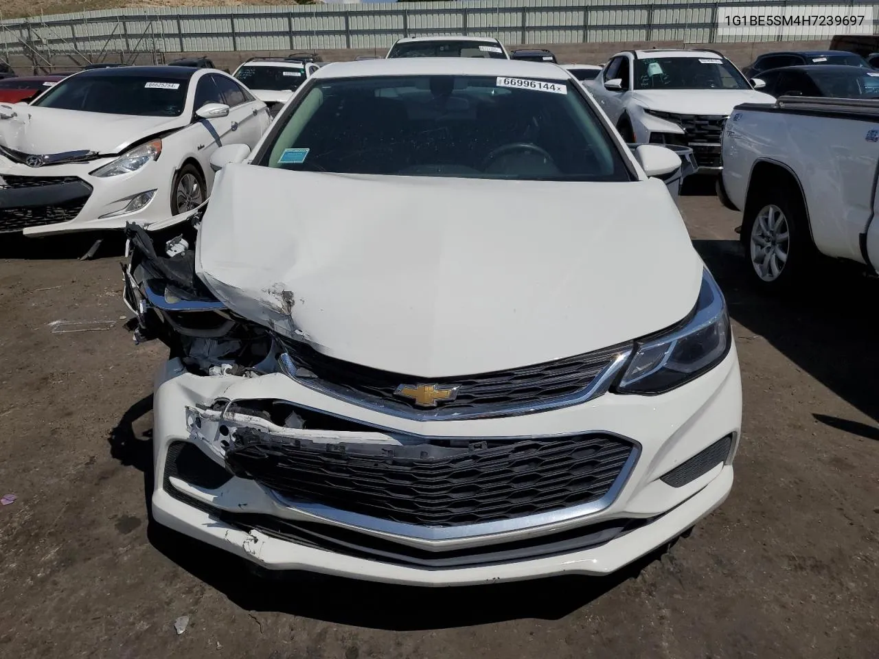 1G1BE5SM4H7239697 2017 Chevrolet Cruze Lt