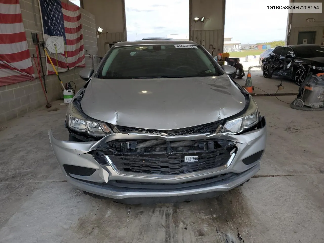 2017 Chevrolet Cruze Ls VIN: 1G1BC5SM4H7208164 Lot: 69644044